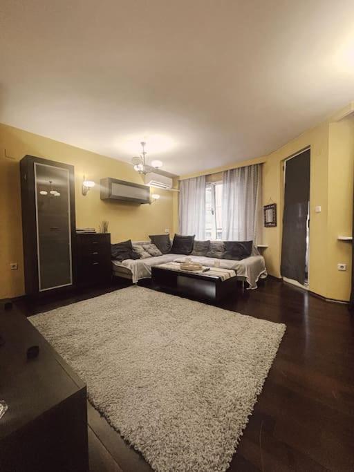 A Colorful Apart For A Start Sofia Exterior foto